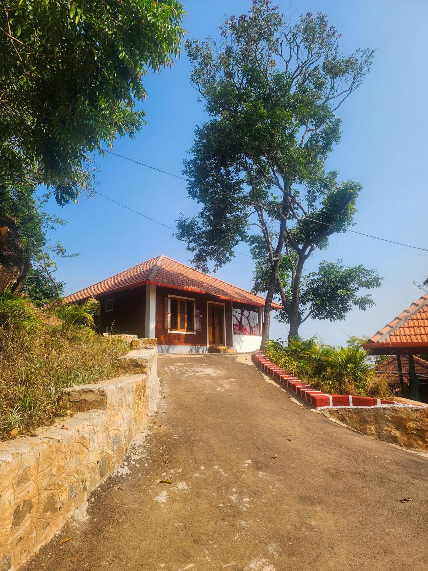 Celestial Heights Homestay Kurchi Екстер'єр фото