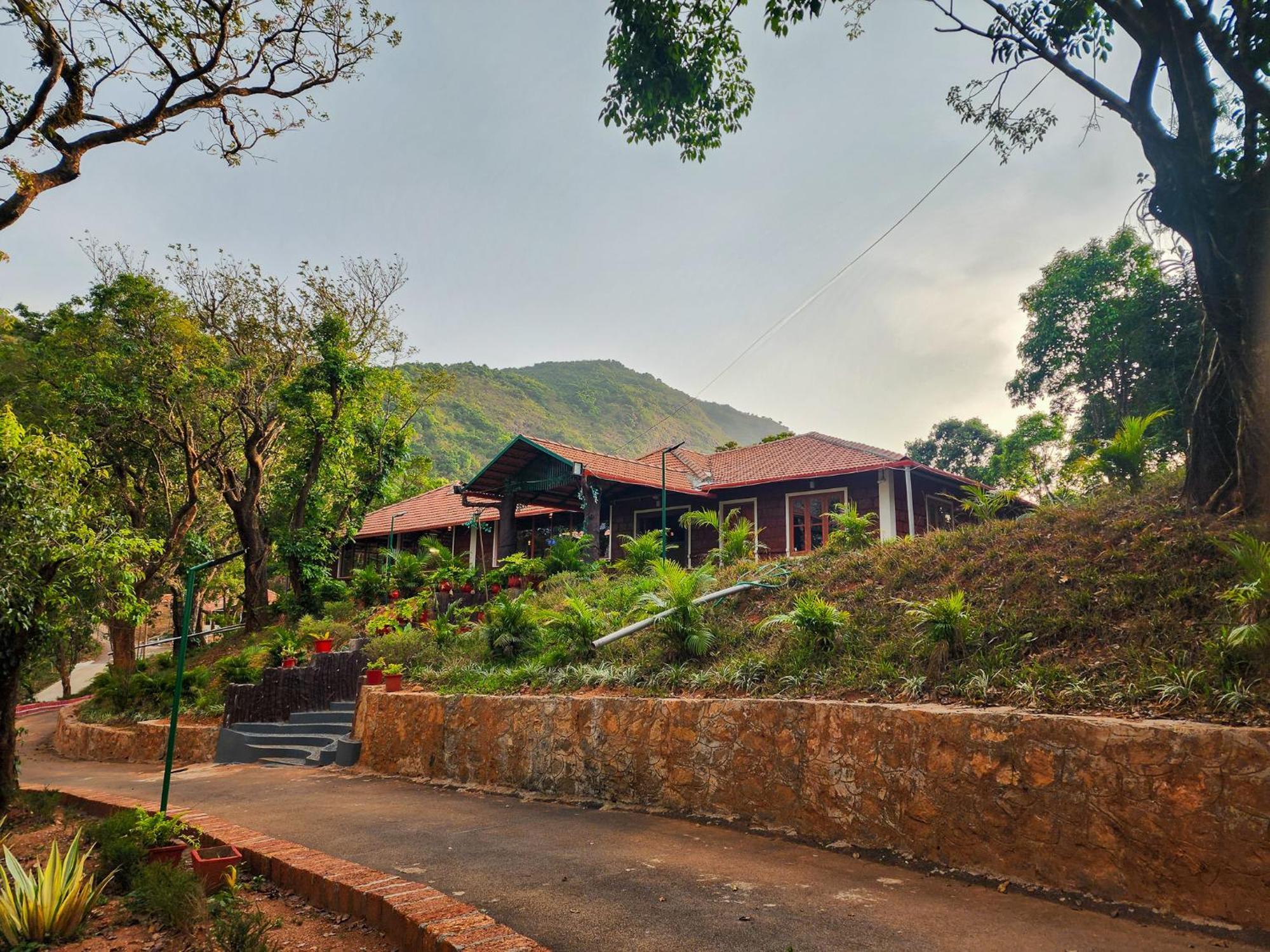 Celestial Heights Homestay Kurchi Екстер'єр фото