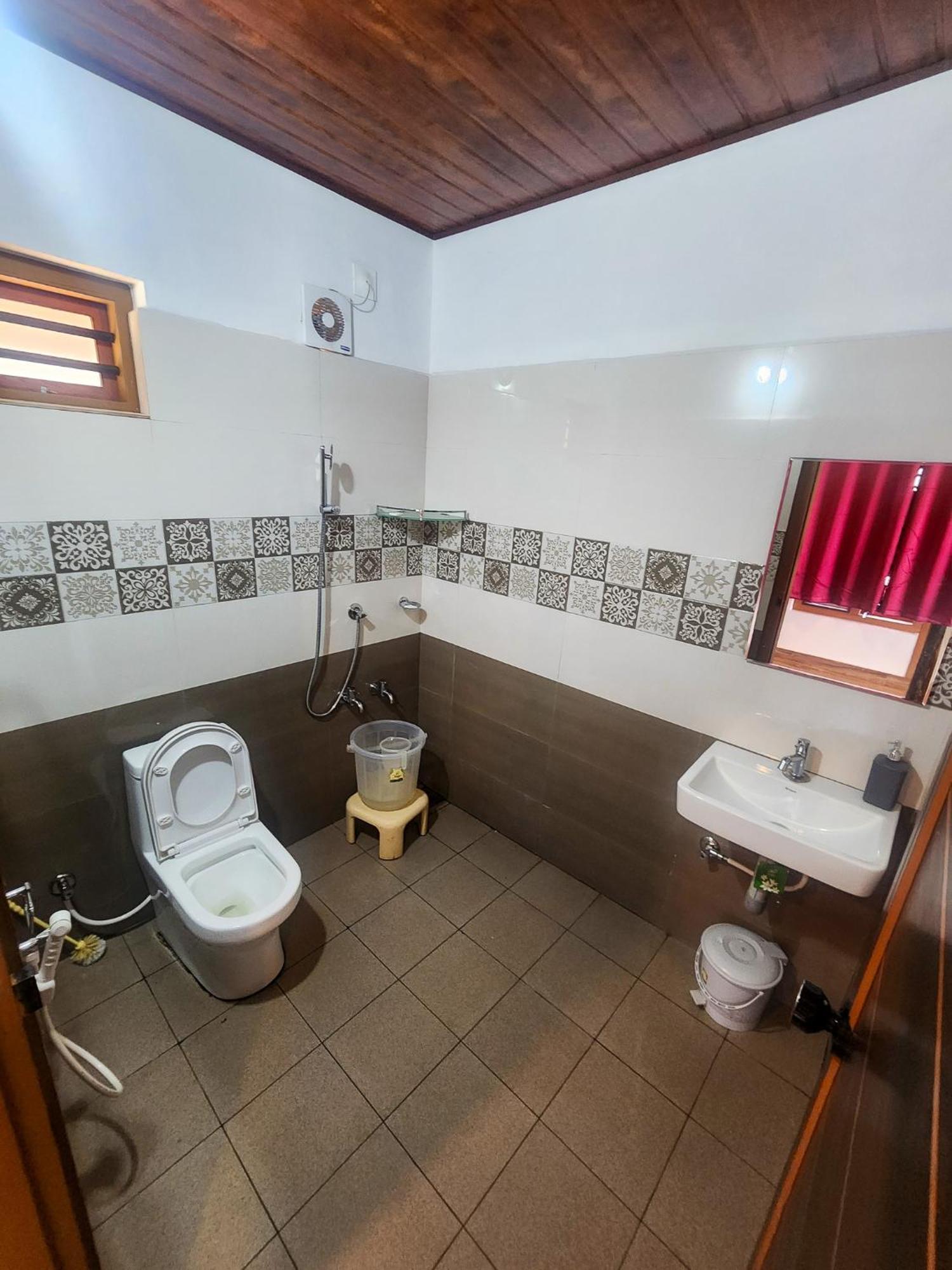 Celestial Heights Homestay Kurchi Екстер'єр фото